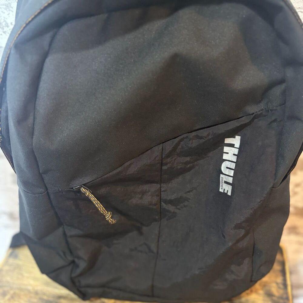 NWOT Thule 20L Notus Laptop/ backpack